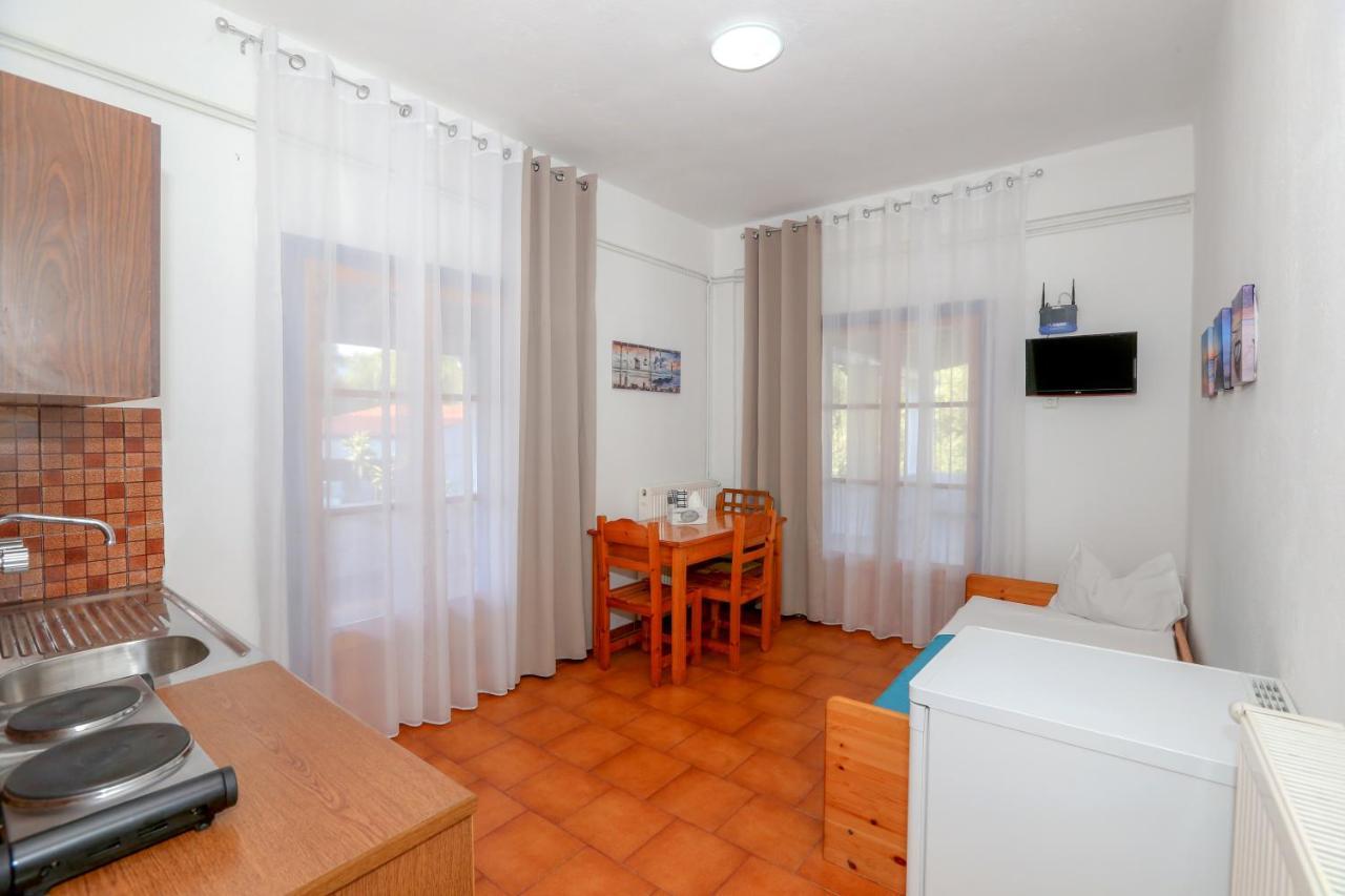 Athina Apartments Kato Korakiana ภายนอก รูปภาพ